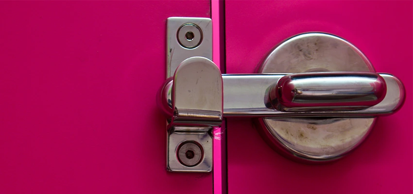 Childproof Gate Lock in Collinsville