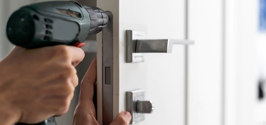 Locksmith For Lock Replacement Near Me in Collinsville