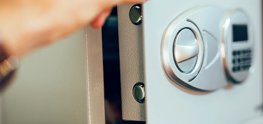 Fingerprint Safe Openers in Collinsville, IL